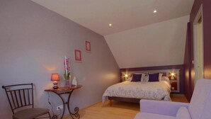 2 bedrooms, WiFi (free) - Charming house with garden, high speed, near Bagnoles de l'Orne (Antoigny)