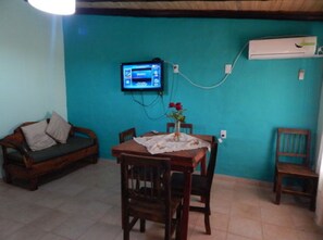 Basic-Ferienhütte, Gartenblick (4 pax) | Wohnbereich
