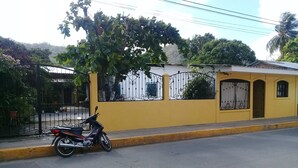 Front of property - Casa Familia Castro (San Juan del Sur)