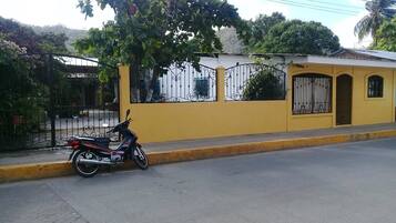 Bagian depan properti