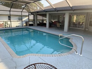 A heated pool - Waterfont Home, Heated Pool, Kayaks, and Ice Machine. (Crystal River)