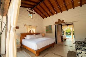 Habitacion mango | Premium bedding, in-room safe, individually decorated - Quinta Ascension - Adults Only (Malinalco)