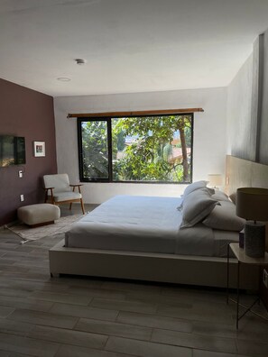 Habitacion Marron | 고급 침구, 객실 내 금고, 각각 다른 스타일의 인테리어, 각각 다르게 가구 비치