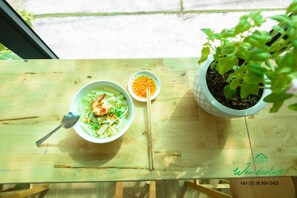 Outdoor dining