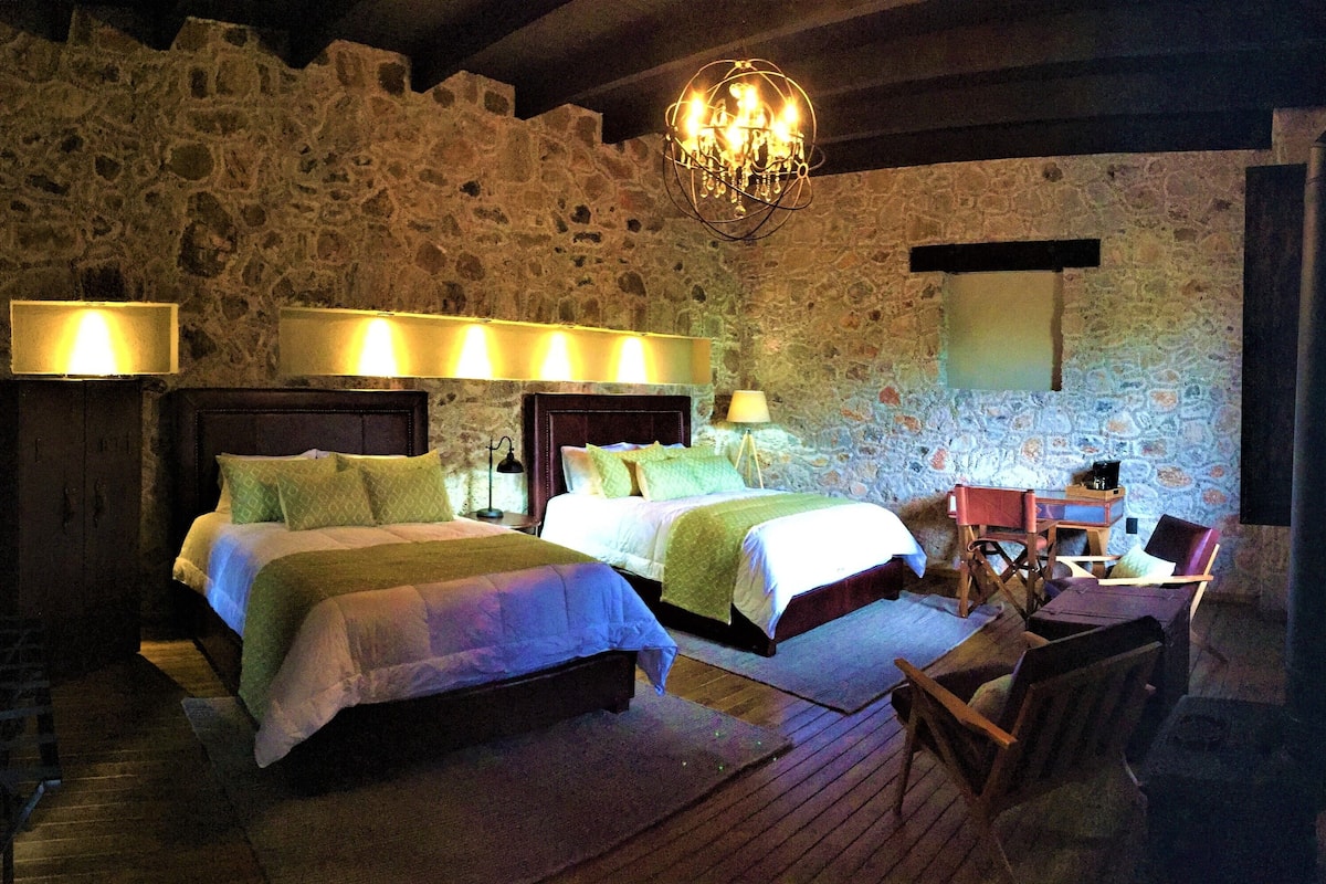 Comfort Studio Suite | In-room safe, free WiFi, bed sheets
