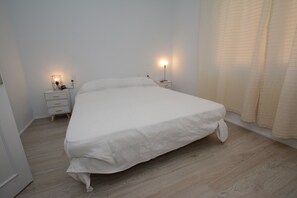 4 chambres, fer et planche à repasser, Wi-Fi, draps fournis