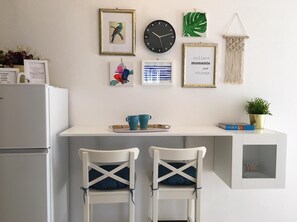 Interior - Peaceful location, walk everywhere + parking free (Hvar)