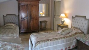 2 Schlafzimmer, Bügeleisen/Bügelbrett, WLAN