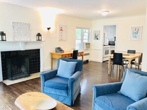 TV, fireplace