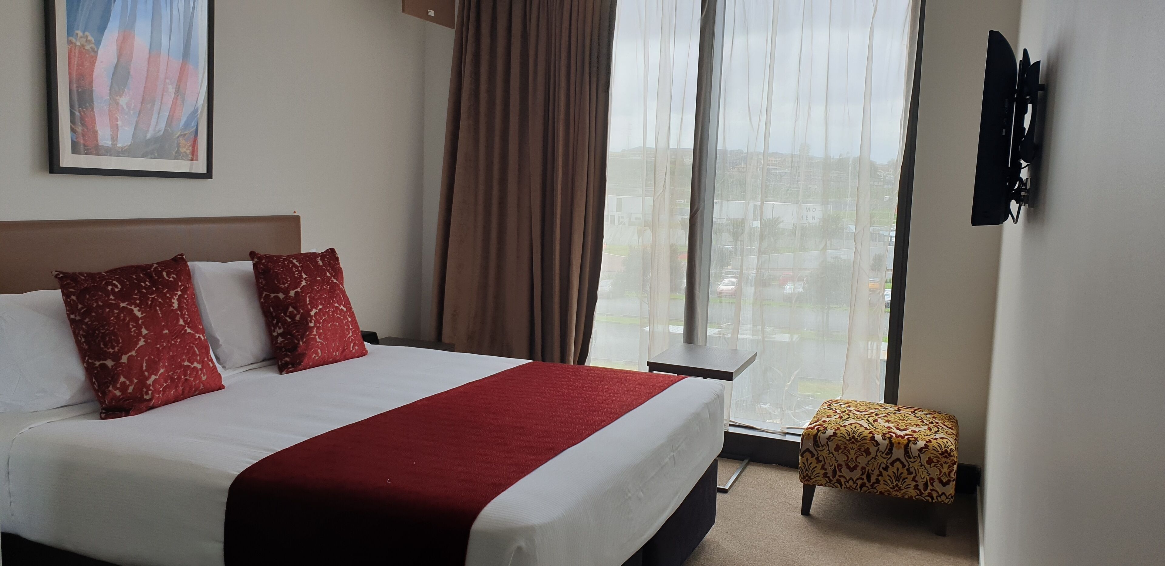 Blackout curtains, soundproofing, iron/ironing board, free WiFi