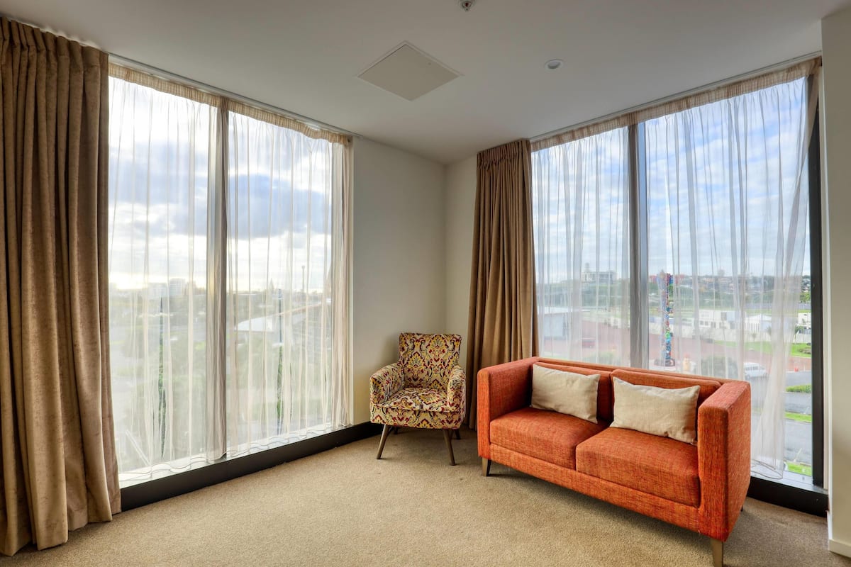 Blackout drapes, soundproofing, iron/ironing board, free WiFi