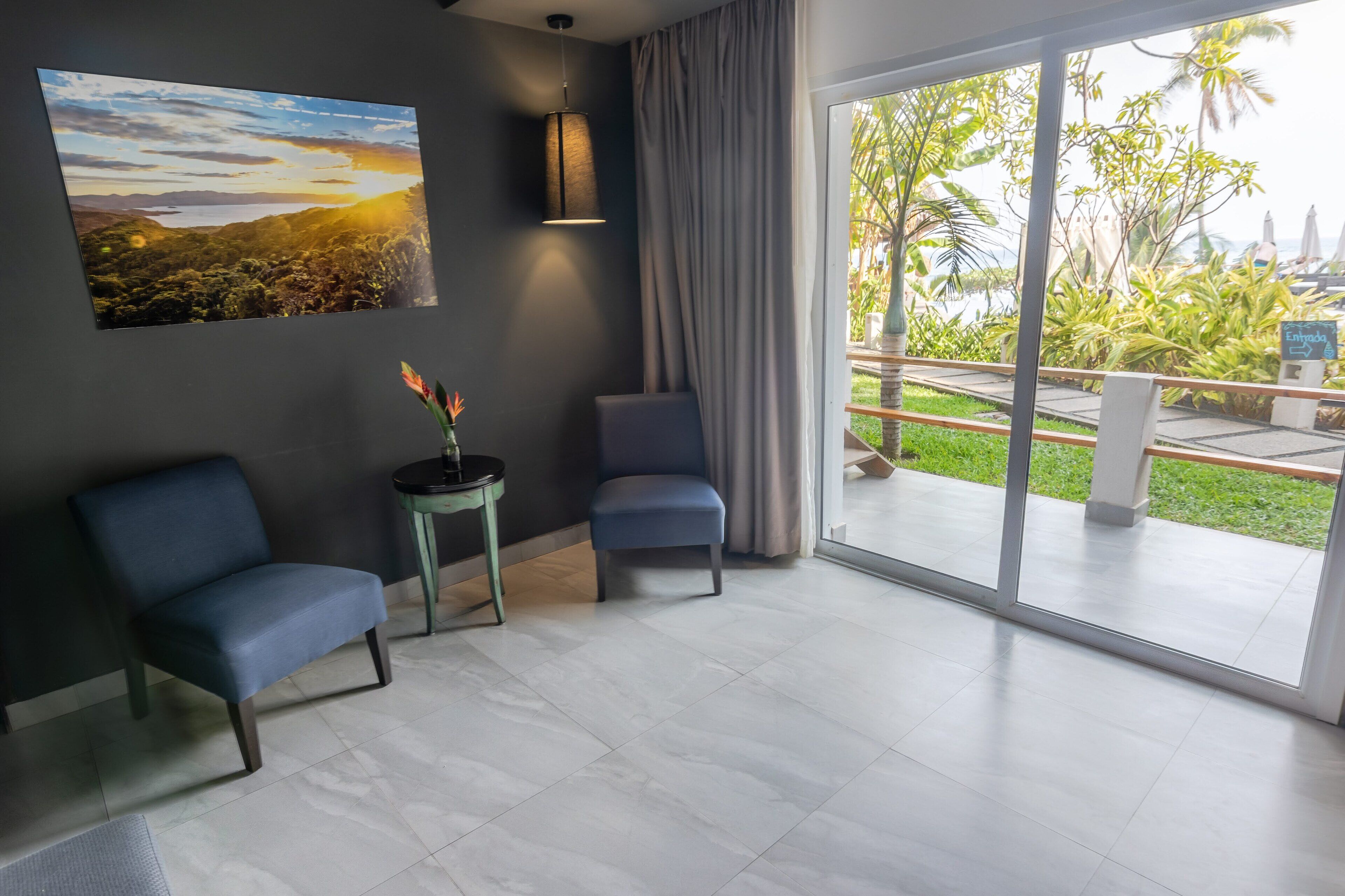 deluxe room, 1 king bed, garden view | garden view