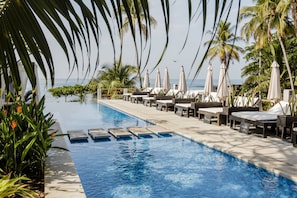 Outdoor pool, sun loungers