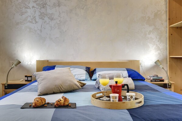 1 makuuhuone, silitysrauta/-lauta, ilmainen Wi-Fi, vuodevaatteet