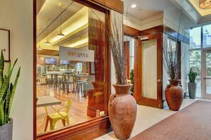 تناول الطعام