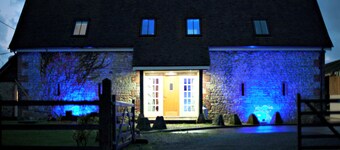 Converted Luxury  Barn With Hot Tub