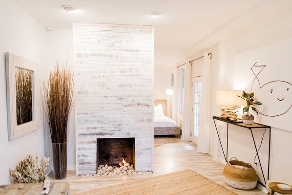 1 bedroom, iron/ironing board, travel cot, free WiFi - Aesthetically Pleasing - Tranquil and Serene (Cincinnati)