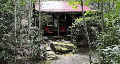 Creekside at Do Drop Inn Cabin Rentals