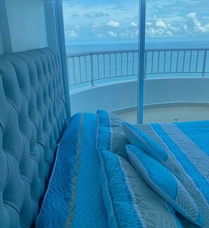 2 bedrooms, in-room safe, iron/ironing board, free WiFi