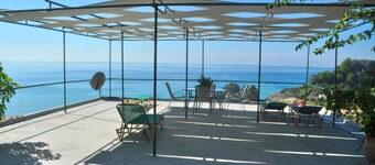 Holiday house on Pelekas beach "Papadatos"