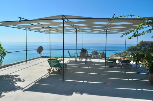 Apartments "Papadatos" on Pelekas beach