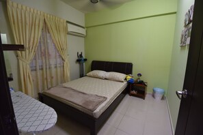 3 slaapkamers, een strijkplank/strijkijzer, wifi, beddengoed