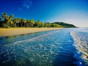 Beach - Sonia’s @ RAMADA RESORT FREE WIFI  - D339 (Port Douglas)