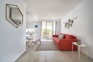 TV - NEW! Seaview Apartment with Lovely Terrace in Resort (Wi-Fi) (Tavira)