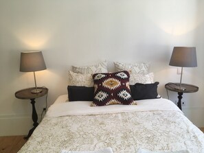 1 dormitorio, tabla de planchar con plancha, wifi gratis y ropa de cama