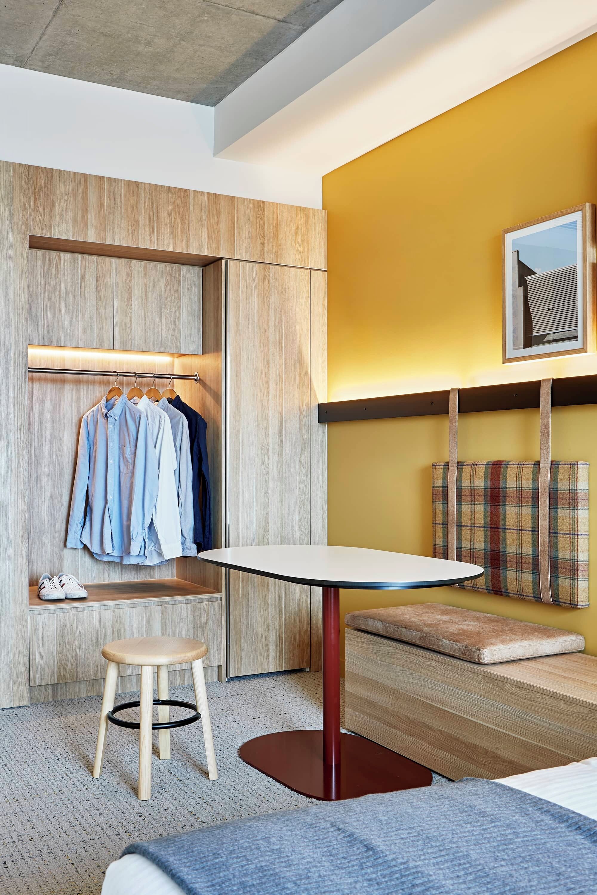 标准开间 | 客房内保险箱、熨斗/熨衣板、免费 WiFi、床单