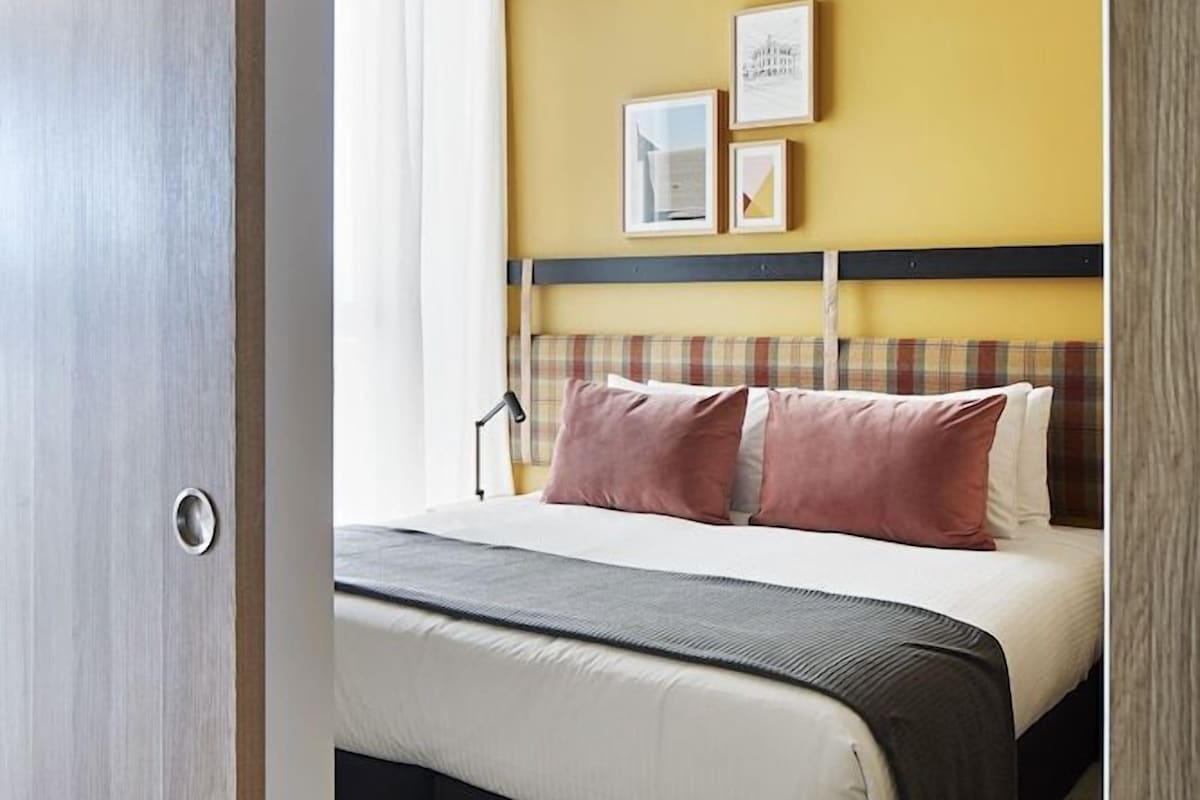 In-room safe, desk, laptop workspace, iron/ironing board