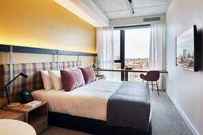 Estudio estándar | Caja de seguridad en la habitación y tabla de planchar con plancha 