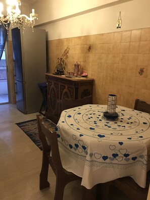 Dining - Luxury flat, close to city center (Zografou Athens)