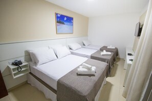 Minibar, wifi gratis y ropa de cama