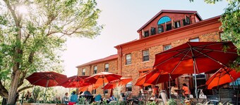 Oddfellow Inn & Farm