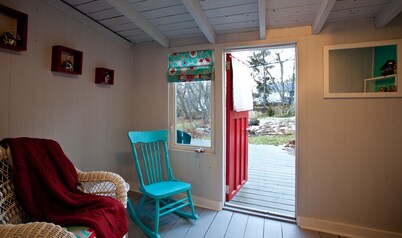 Book a home rental as a hotel alternative for your next vacation in Haileybury.