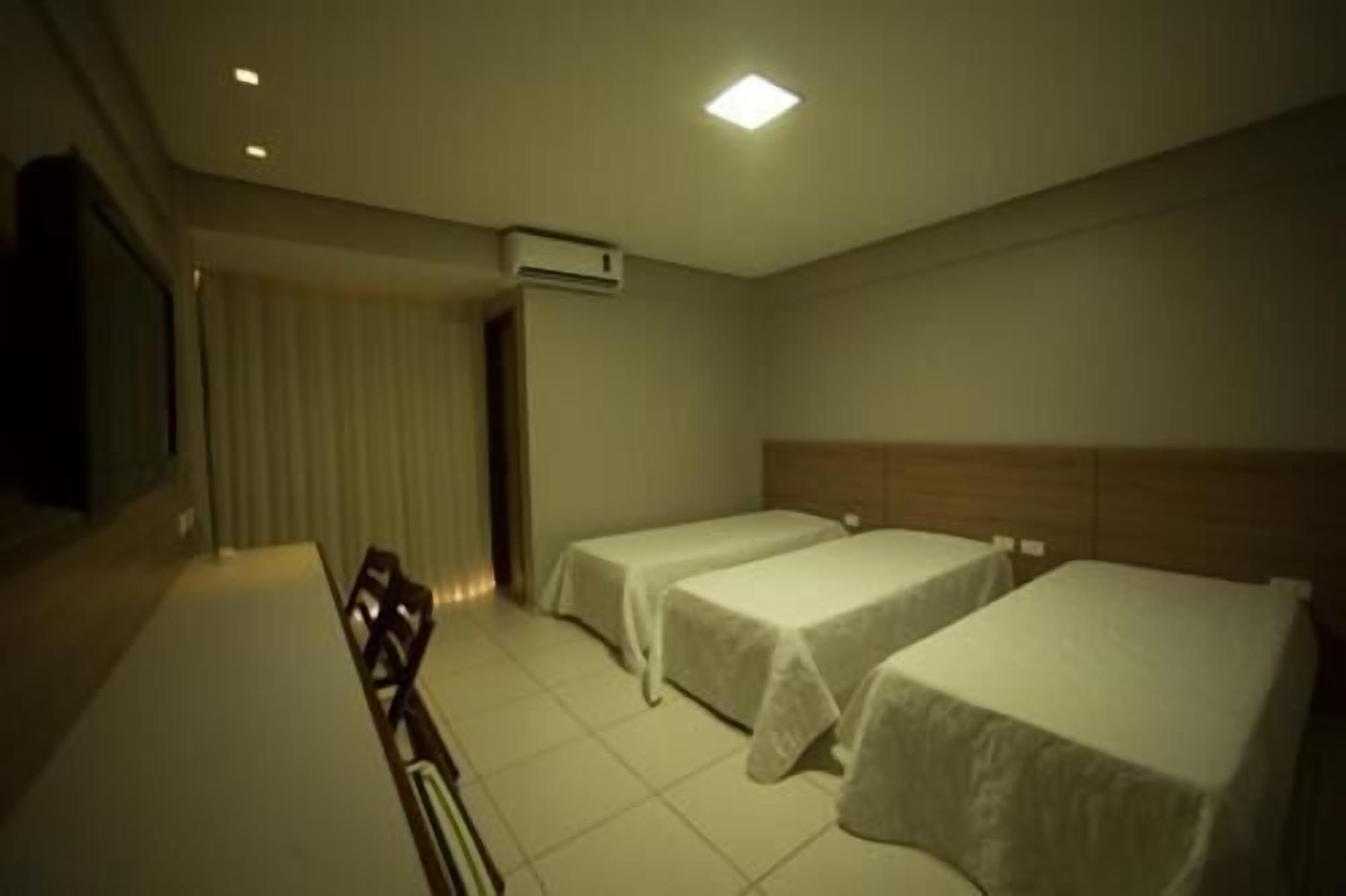 minibar, desk, free wifi, wheelchair access