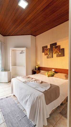 Apartamento Standard | Minibar, blackout drapes, soundproofing, iron/ironing board - Bem Bahia Hotel (Porto Seguro)