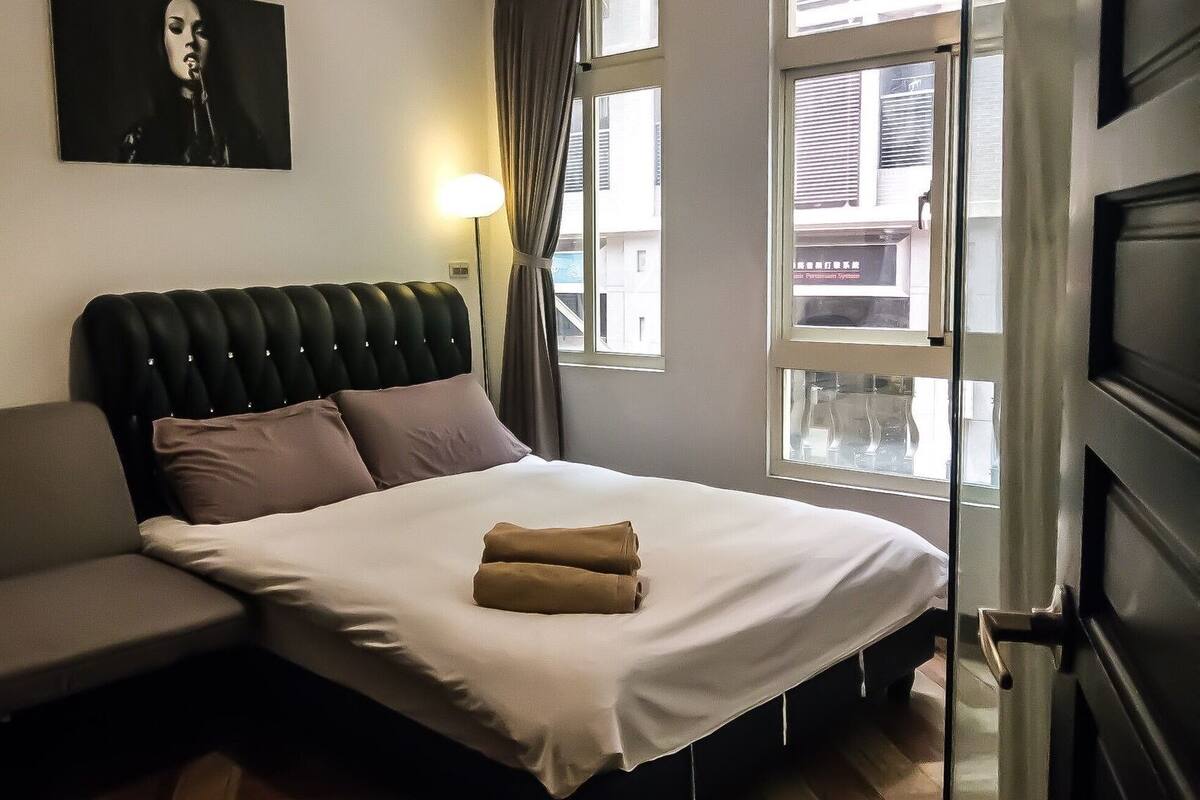 Double Room | Desk, blackout drapes, WiFi (free)