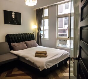 Double Room | Desk, blackout drapes, free WiFi - Sunshine Stack (Taichung)