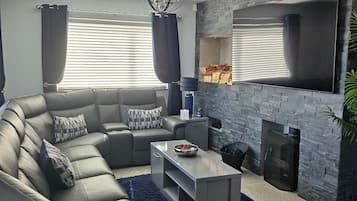 Smart-TV, Kamin, DVD-Player