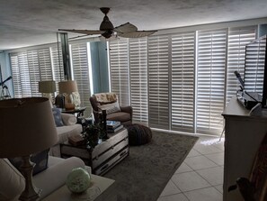 TV, videospill og DVD-spiller