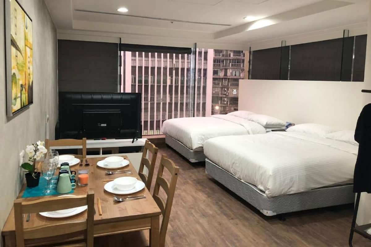 Superior vierpersoonskamer, 2 queensize bedden | Verduisterende gordijnen, gratis wifi, beddengoed