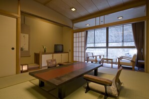 Japanese Style Room for 4 People