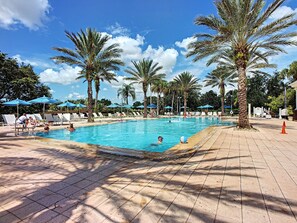 Outdoor pool - New Listing, 3 bed/3 bath Luxury Reunion Resort home by Disney (Reunion)