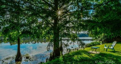 ~ Encanto privado<br>~ Lakefront Estate Cottage<br>~ Inicio de alquileres en septiembre de 2019