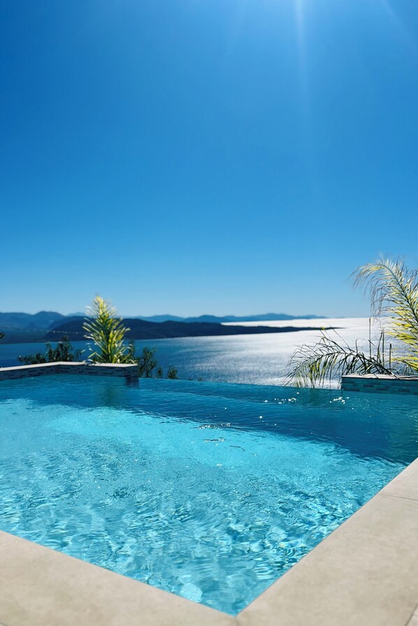 Piscine extérieure