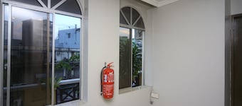 OYO 1027 Hotel London