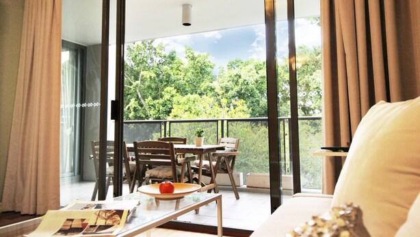 Unclassified image, 1 of 13, button - Grey St Residence (South Brisbane)
