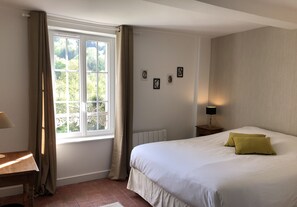 5 soverom, strykejern/-brett, reiseseng for barn og wi-fi (inkludert)